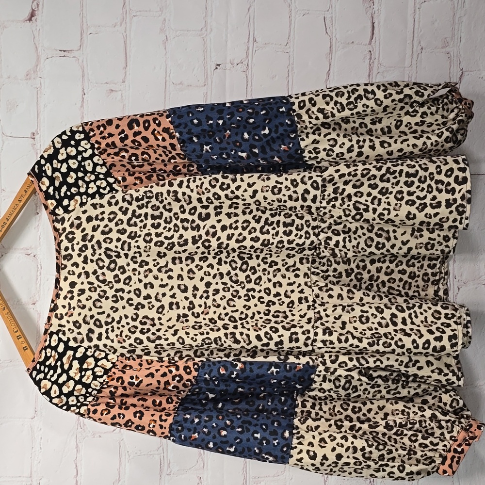 ODDY Multi Color Leopard Sleeve Womens Size M/L - Picture 7 of 9